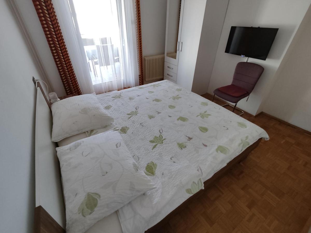 Apartments Samec Ізола Екстер'єр фото