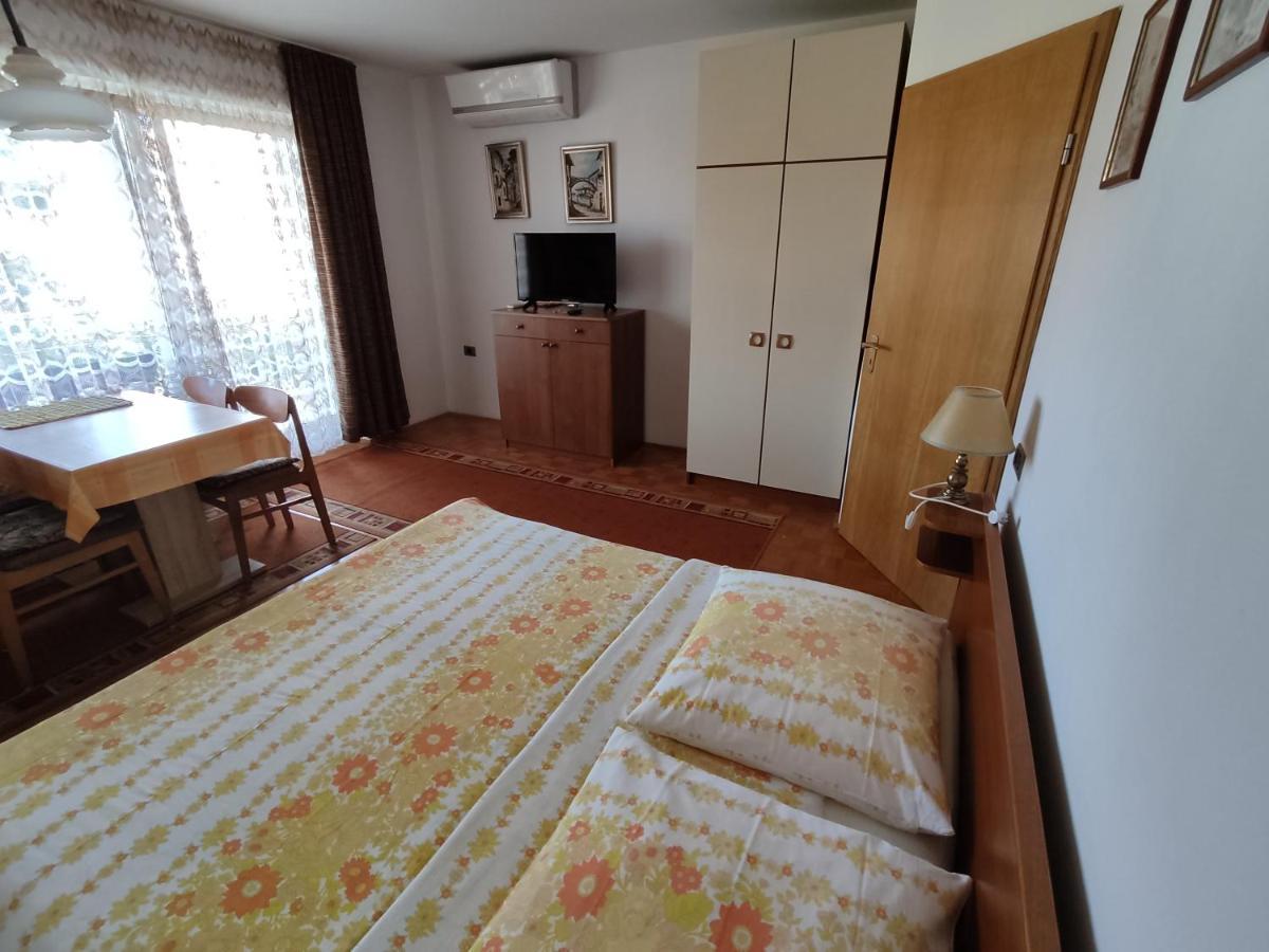 Apartments Samec Ізола Екстер'єр фото