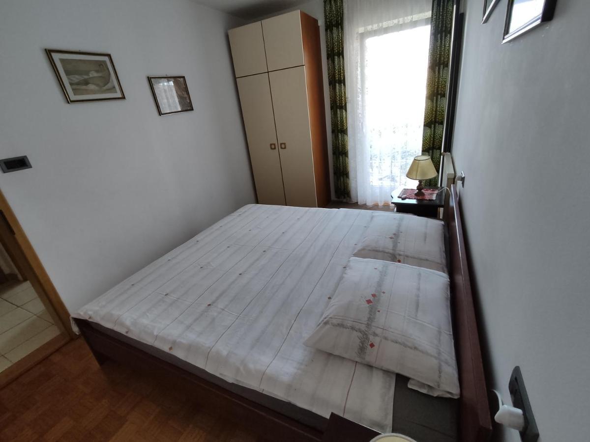 Apartments Samec Ізола Екстер'єр фото
