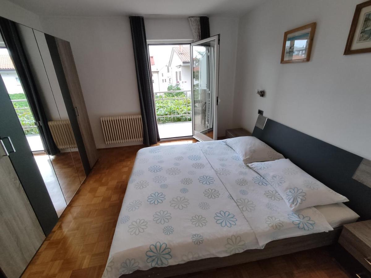 Apartments Samec Ізола Екстер'єр фото