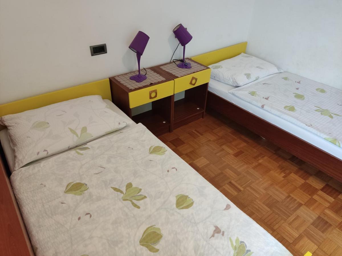 Apartments Samec Ізола Екстер'єр фото