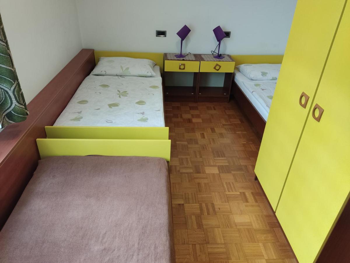 Apartments Samec Ізола Екстер'єр фото