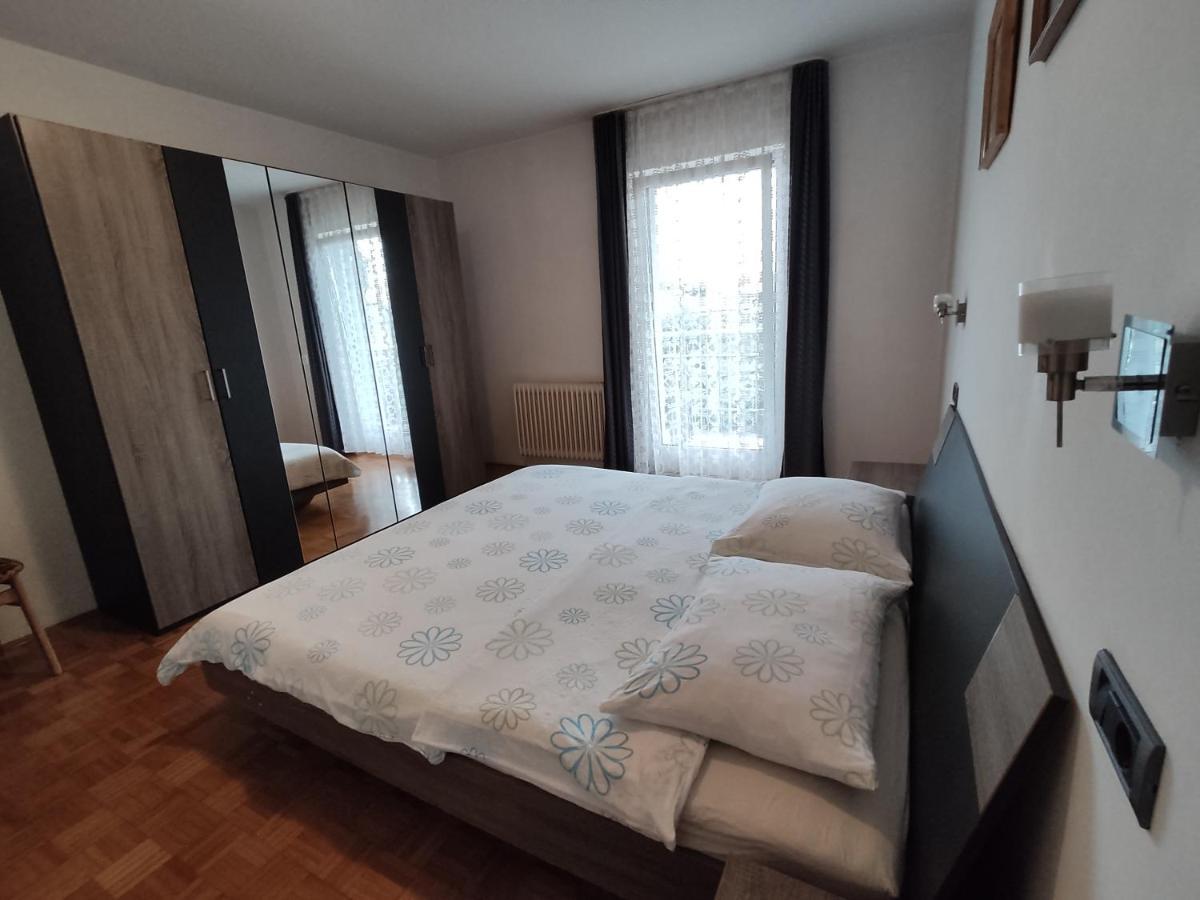 Apartments Samec Ізола Екстер'єр фото