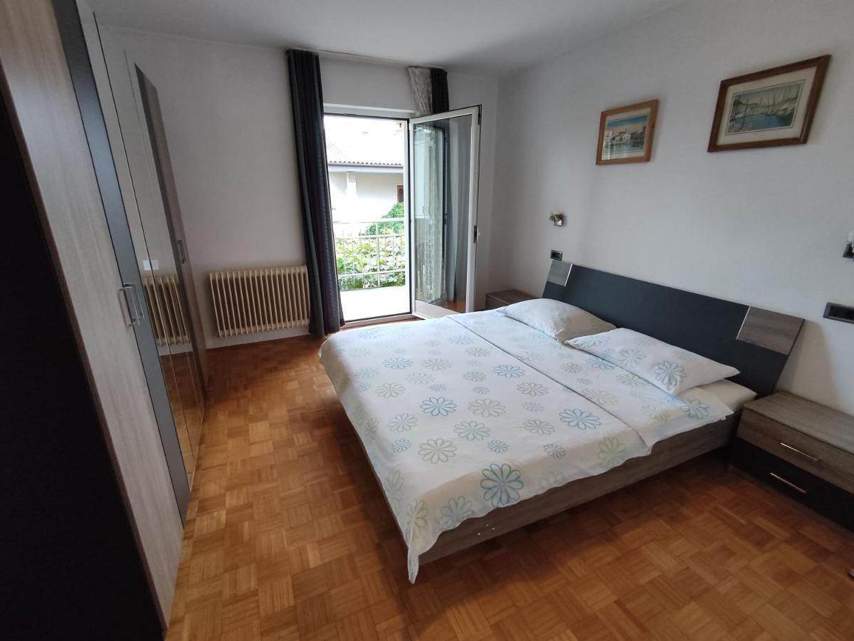 Apartments Samec Ізола Екстер'єр фото