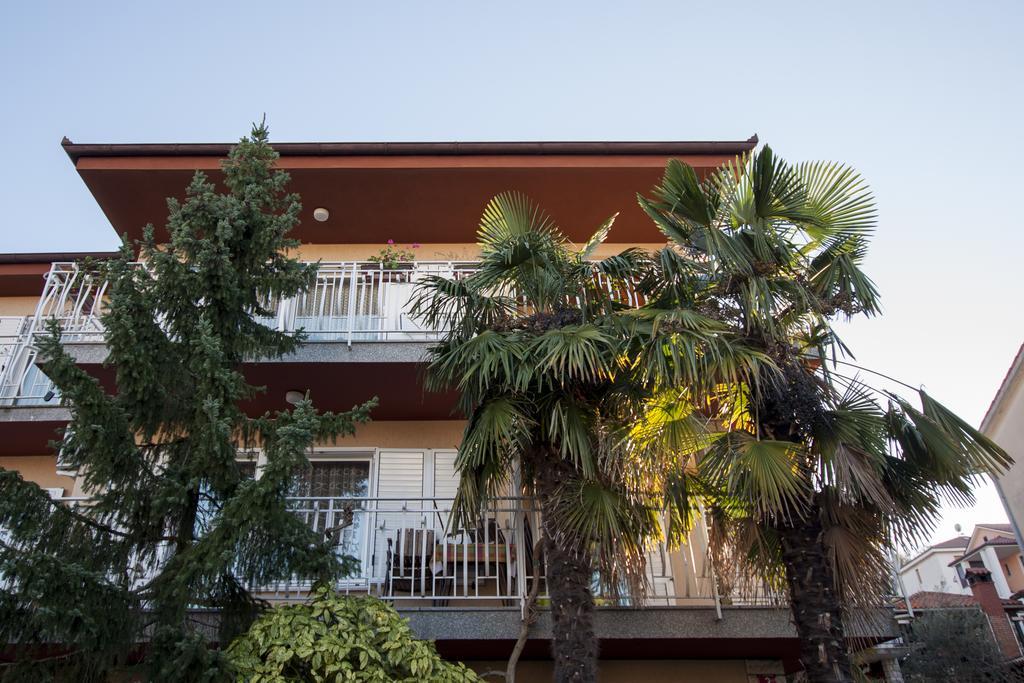 Apartments Samec Ізола Екстер'єр фото